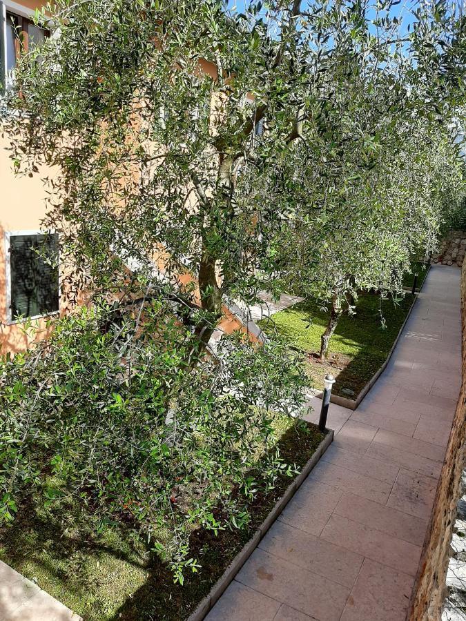 Appartamenti Elisabeth Brenzone sul Garda Zewnętrze zdjęcie